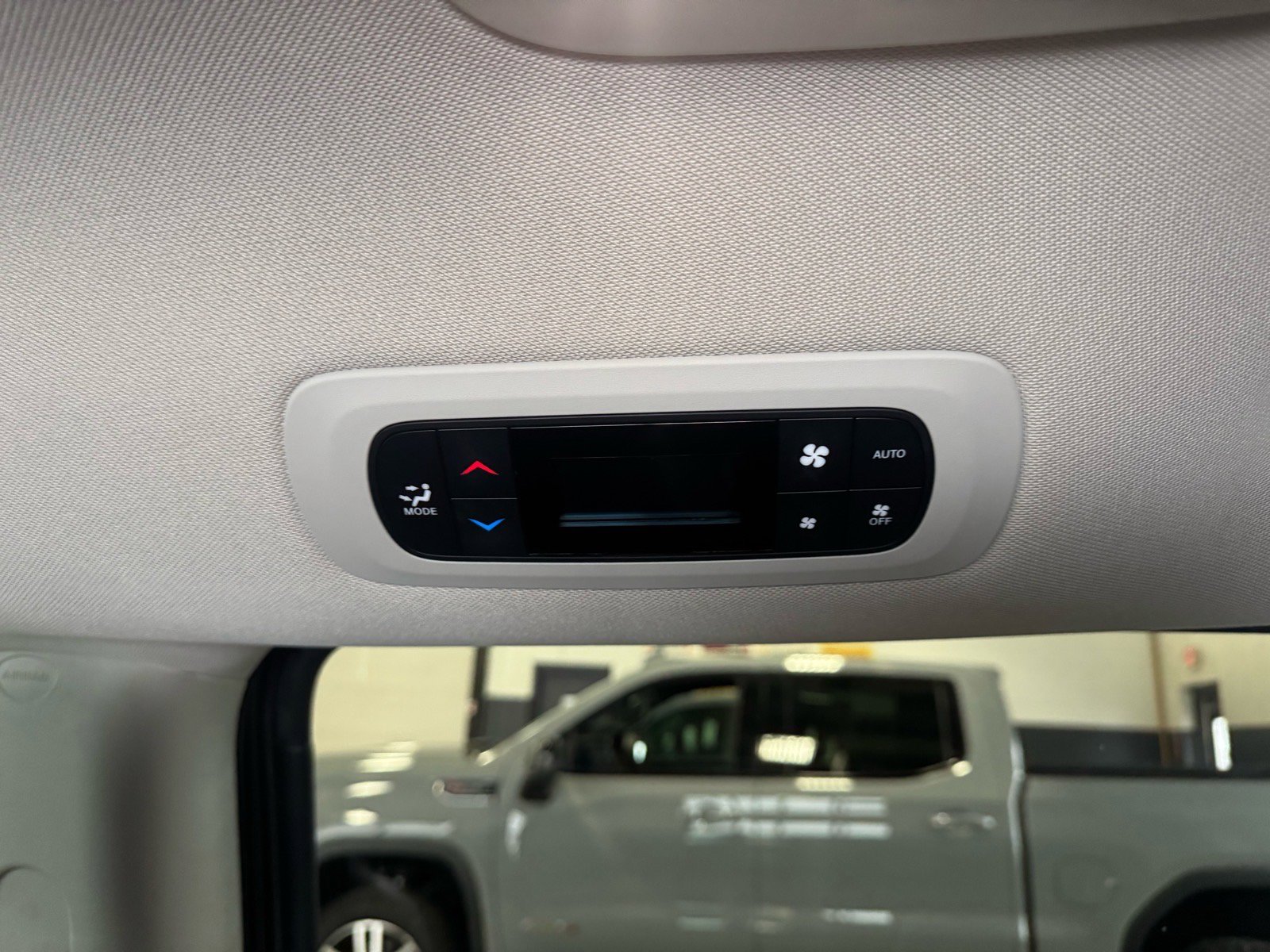 Used 2020 Chrysler Pacifica Touring-L Plus image 12