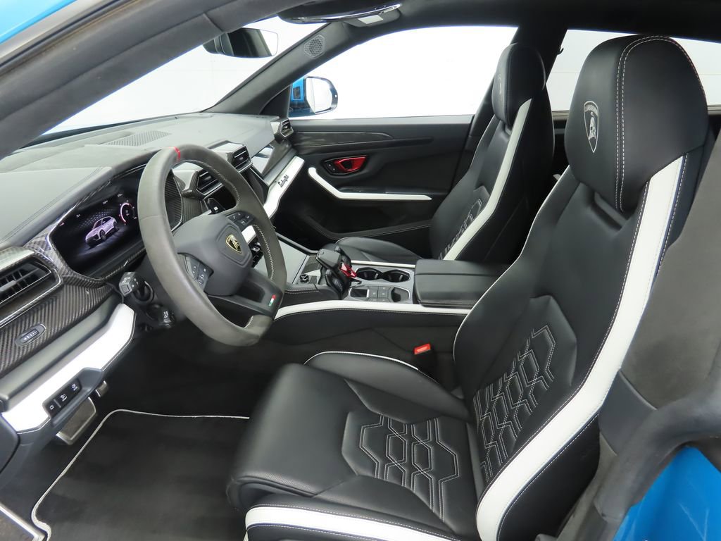 Used 2025 Lamborghini Urus SE image 17