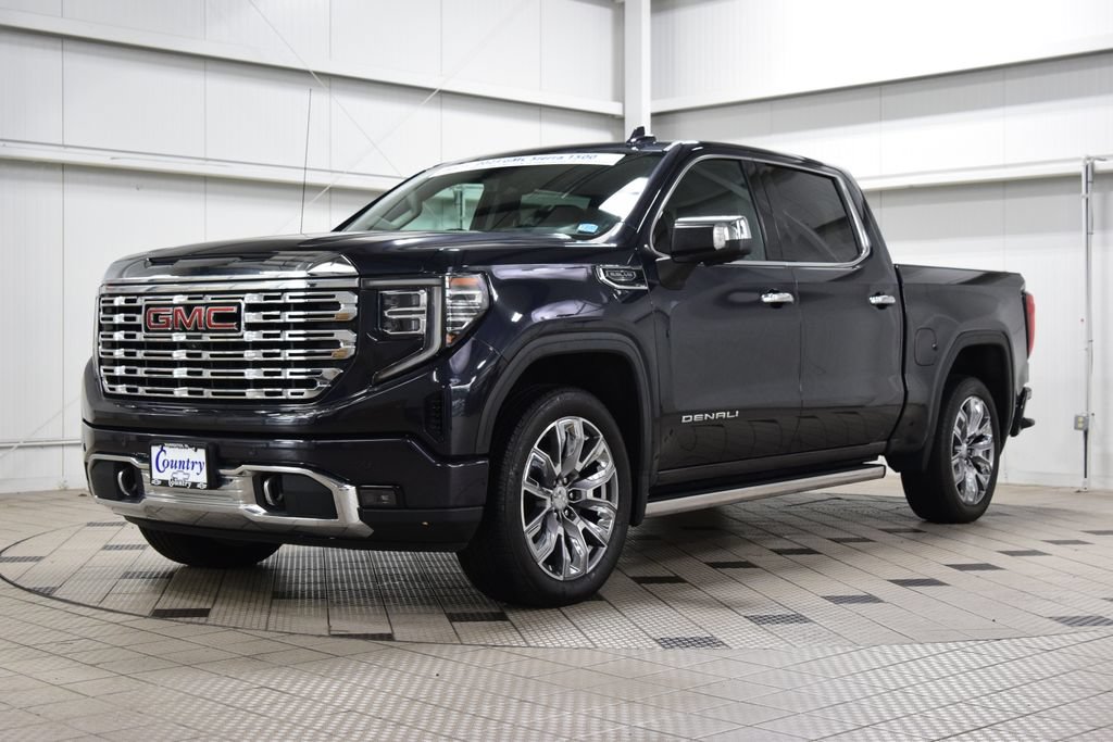 Used 2023 GMC Sierra 1500 Denali w/ Denali Reserve Package AWD/4WD image 3