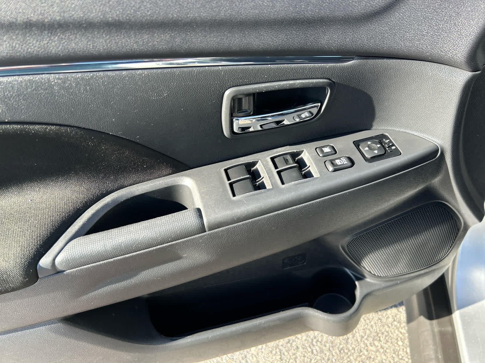 Used 2024 Mitsubishi Outlander Sport ES AWD/4WD image 11