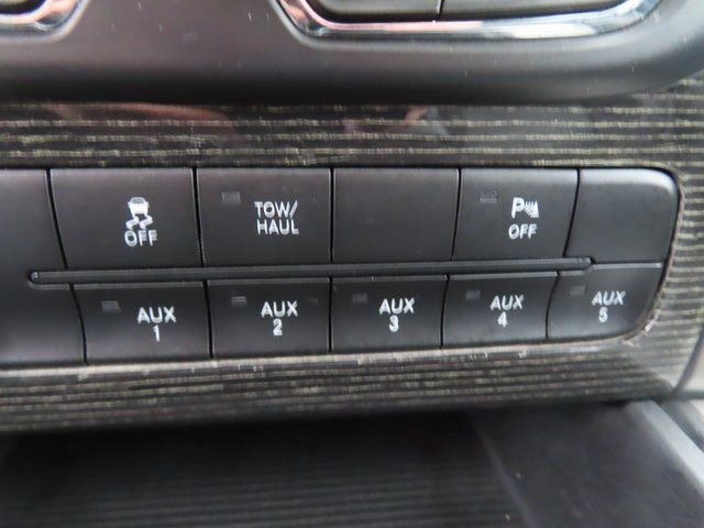 Used 2014 RAM 2500 Limited image 30