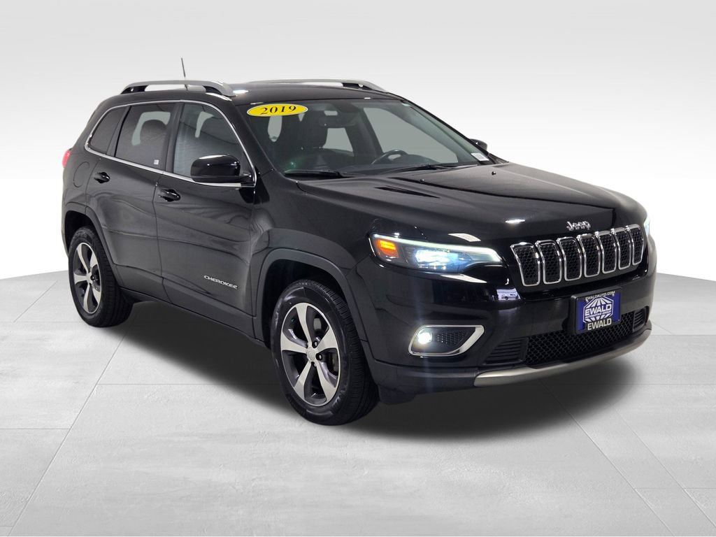 Used 2019 Jeep Cherokee Limited image 3