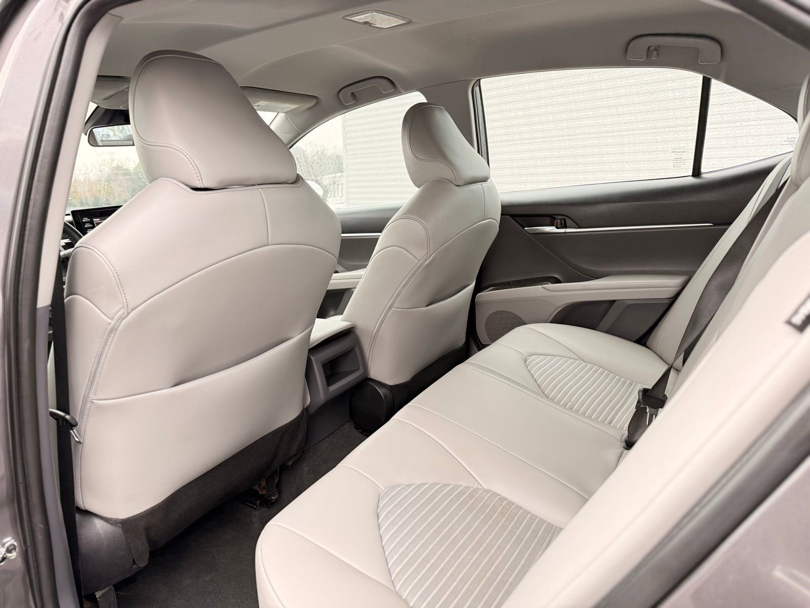 Used 2022 Toyota Camry SE image 17