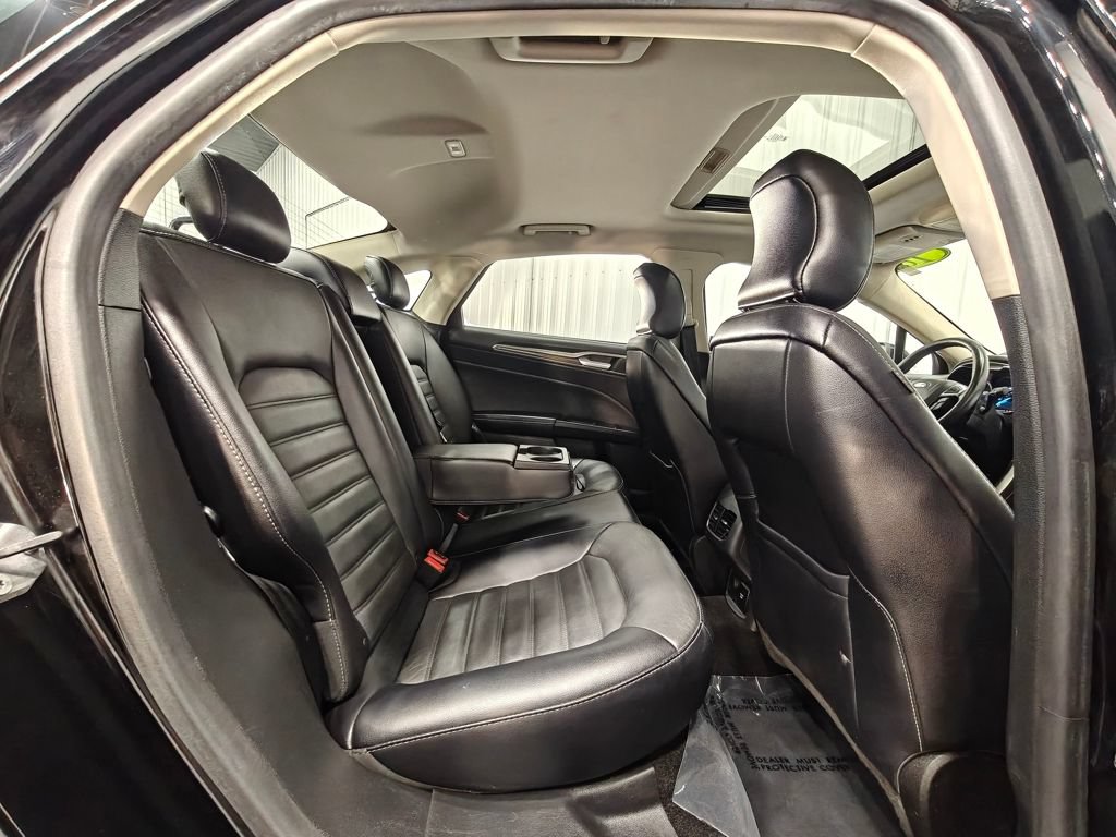 Used 2018 Ford Fusion SE w/ Fusion SE Technology Package FWD image 24