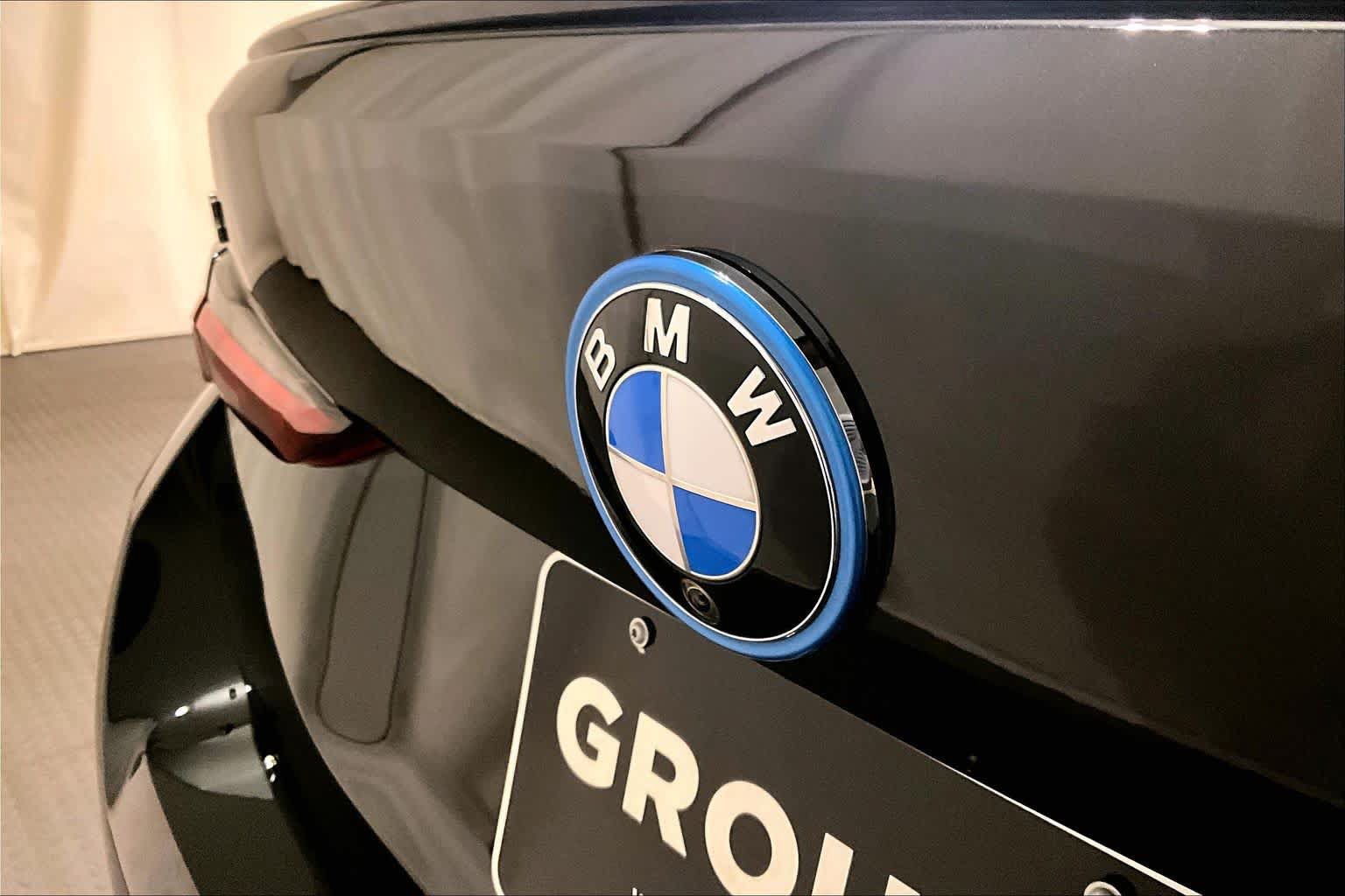 Used 2023 BMW i4 eDrive40 w/ M Sport Package RWD image 32