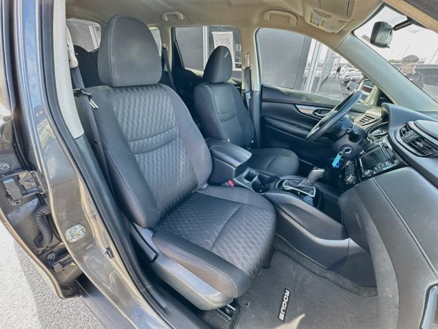 Used 2020 Nissan Rogue S w/ Special Edition Package AWD/4WD image 23