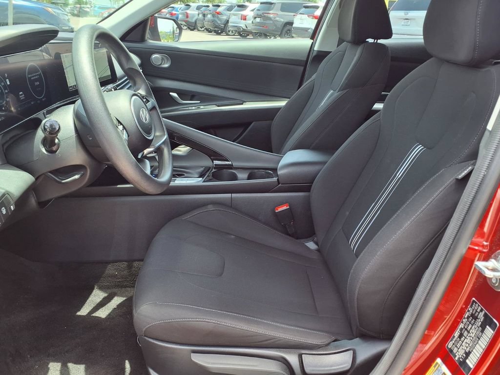 Used 2024 Hyundai Elantra Blue FWD image 26