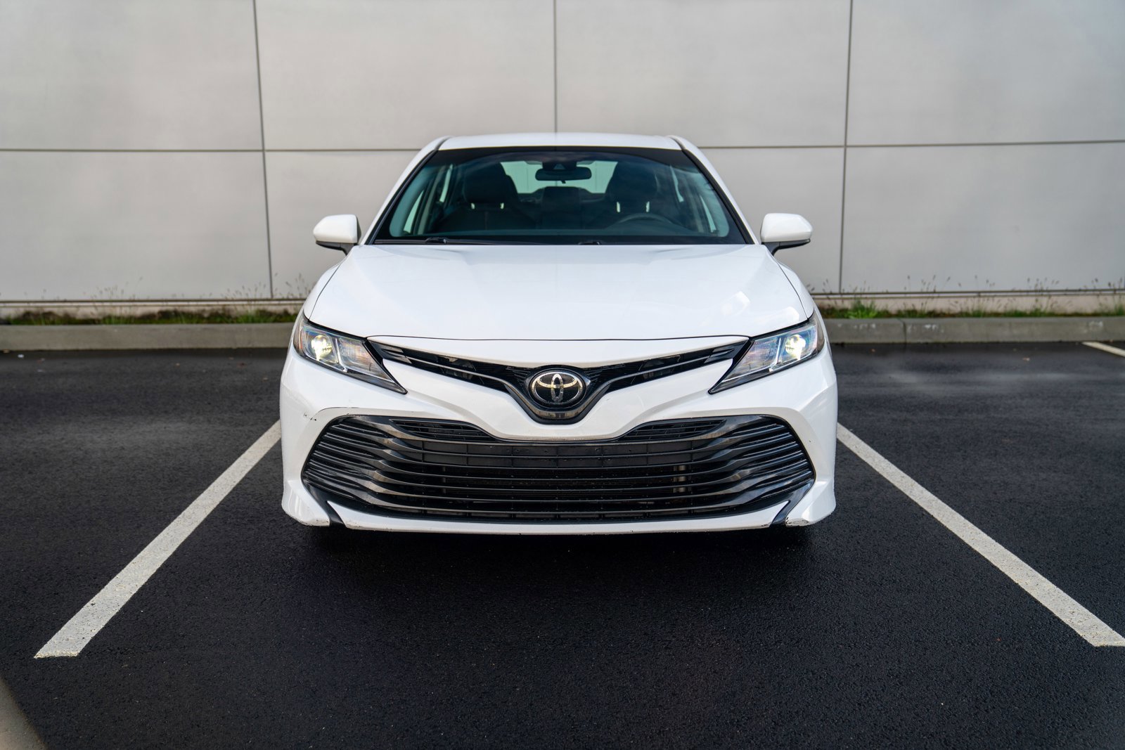 Used 2019 Toyota Camry LE image 6