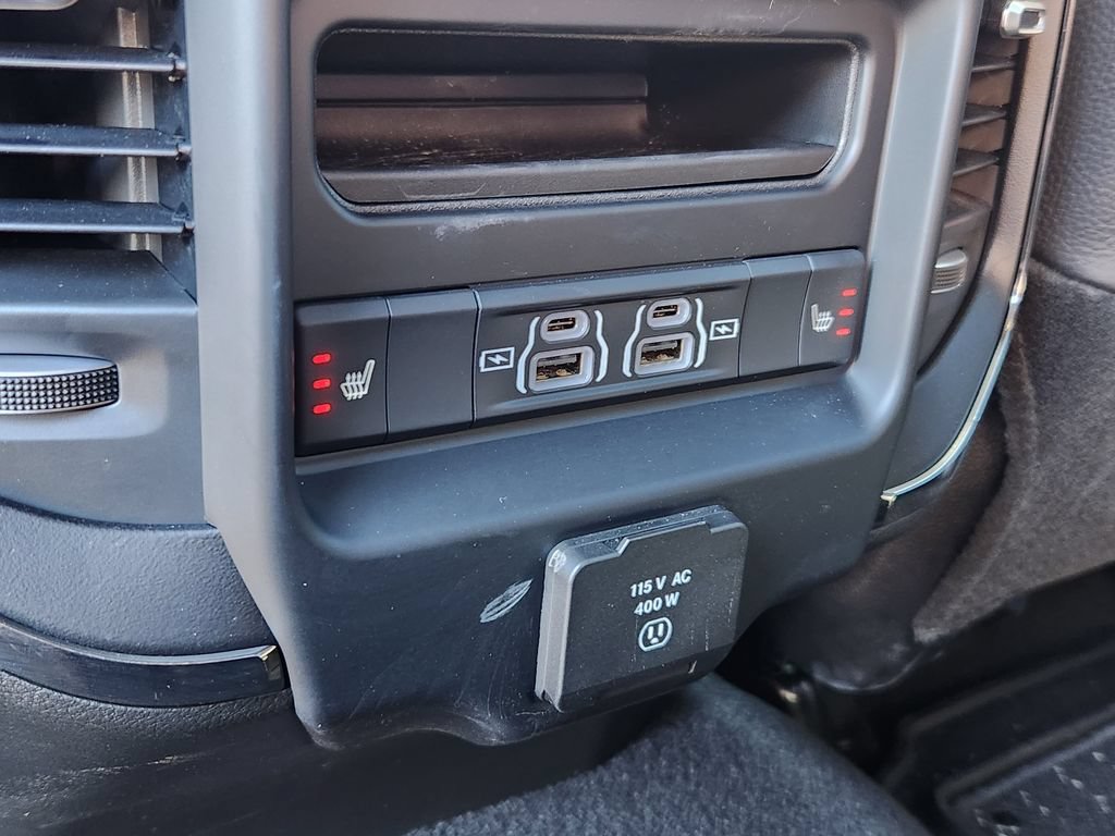 Used 2025 RAM 2500 Limited AWD/4WD image 13