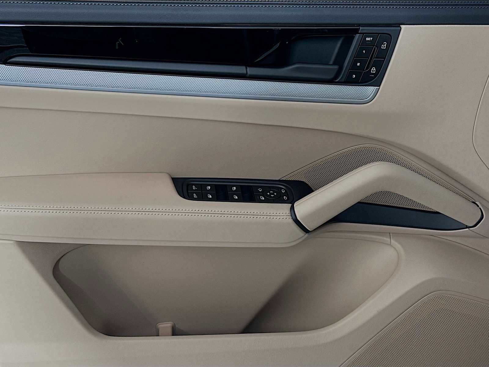 New 2026 Porsche Cayenne Coupe image 11