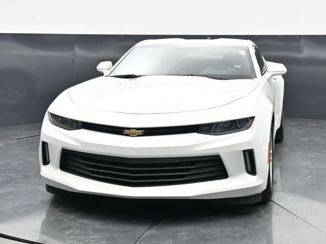 Used 2017 Chevrolet Camaro LT w/ Technology Package RWD image 2