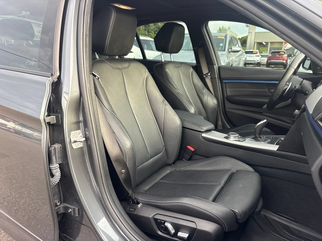 Used 2018 BMW 340i xDrive Sedan AWD/4WD image 17