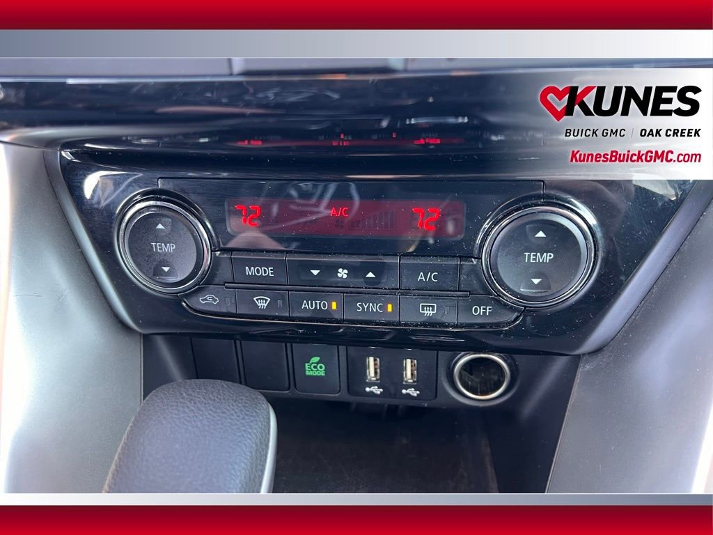 Used 2024 Mitsubishi Eclipse Cross SE image 28