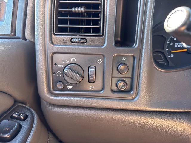 Used 2003 Chevrolet Avalanche 2WD image 24
