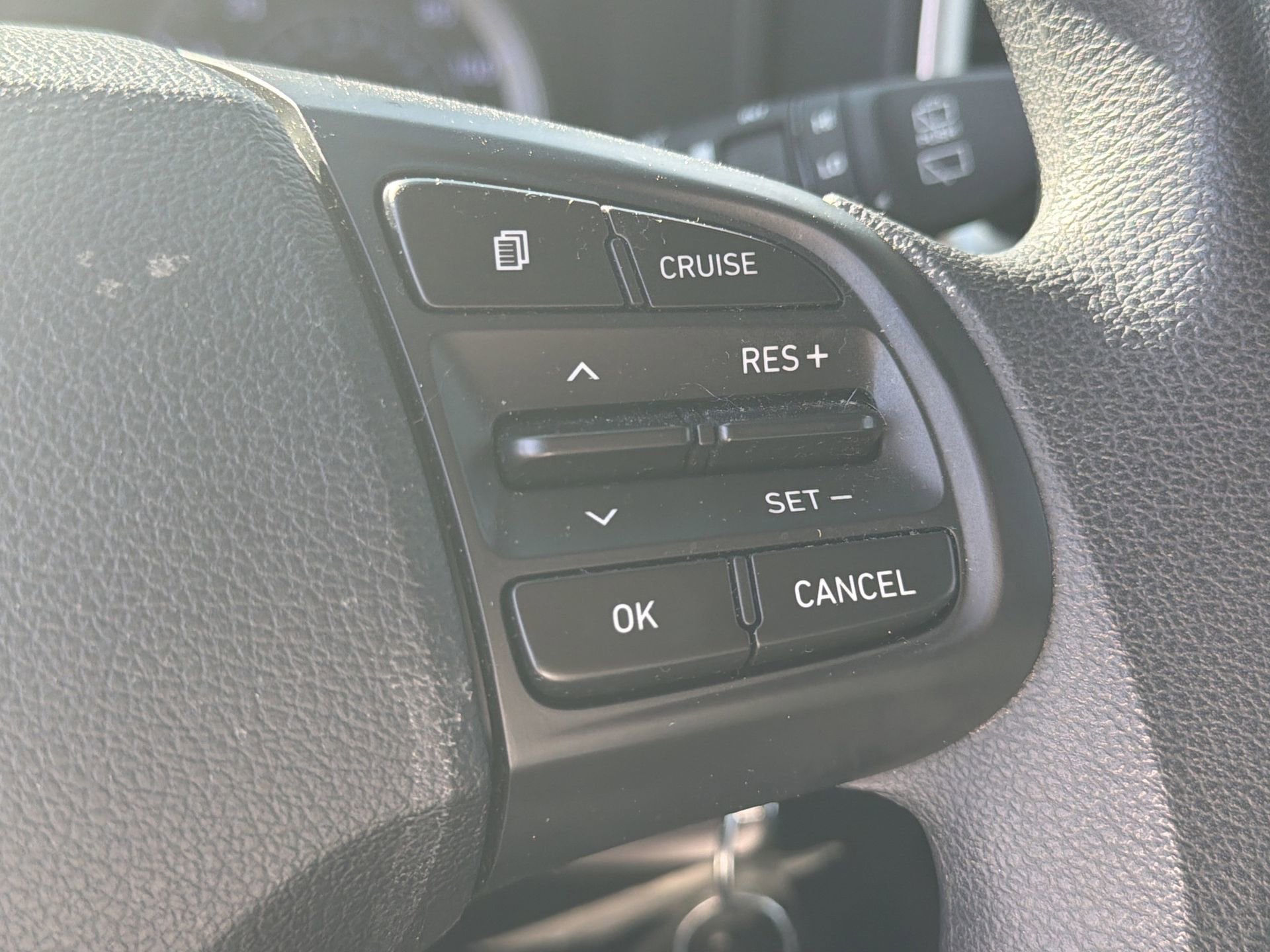 Used 2020 Hyundai Venue SE image 9