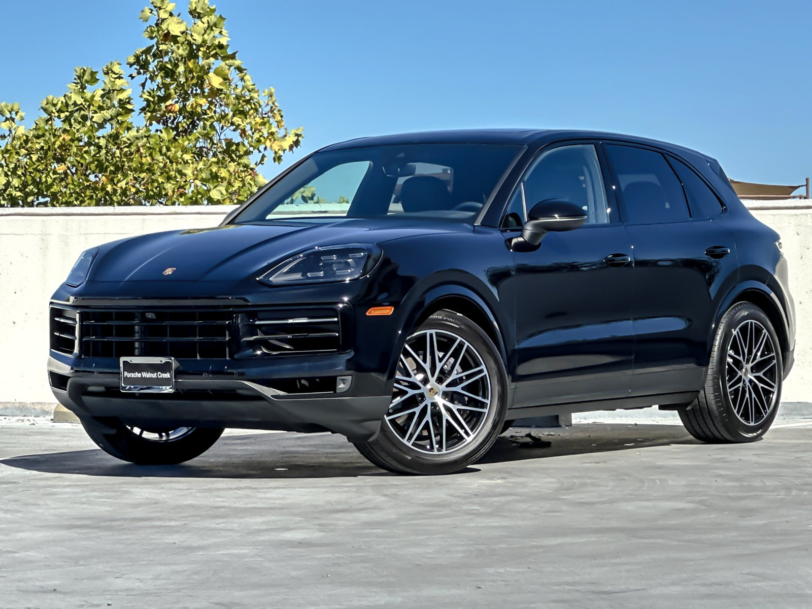 Certified 2024 Porsche Cayenne AWD/4WD image 2