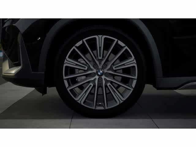 New 2026 BMW X1 xDrive28i w/ Technology Package AWD/4WD image 7