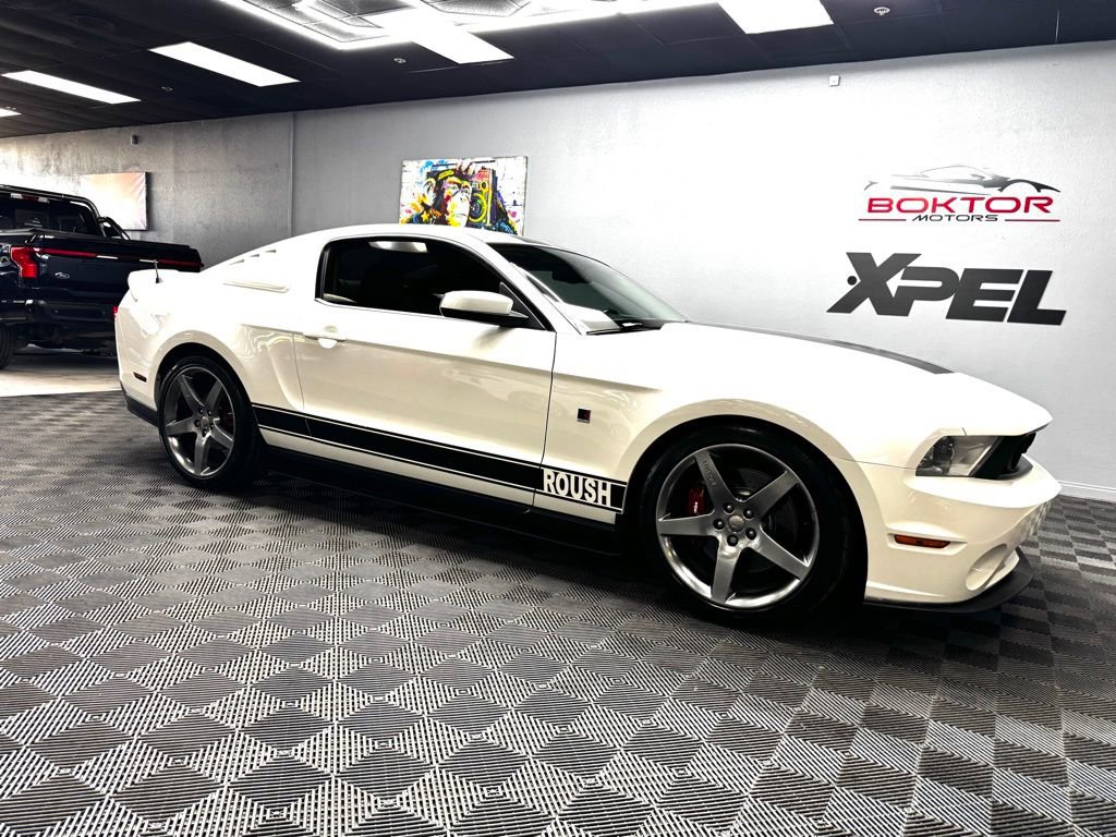 Used 2011 Ford Mustang GT Premium w/ Brembo Brake Pkg RWD image 2