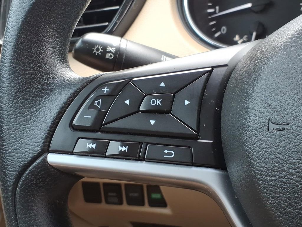 Used 2017 Nissan Rogue S AWD/4WD image 20