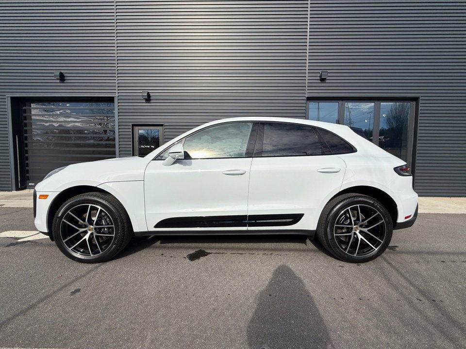 New 2026 Porsche Macan Turbo image 2
