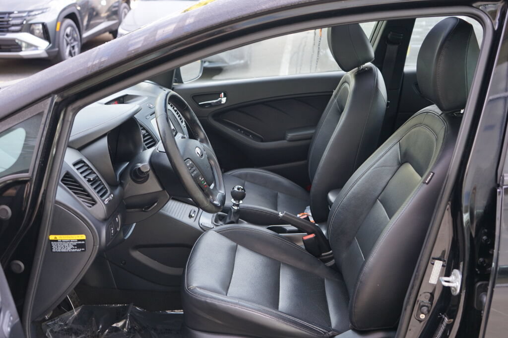 Used 2016 Kia Forte SX w/ Option Group 050 FWD image 16