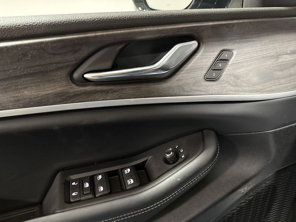 New 2025 Jeep Grand Cherokee Limited image 20