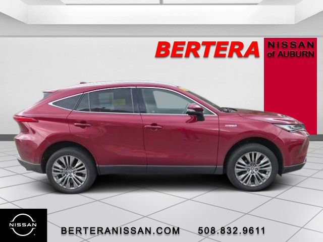 Used 2021 Toyota Venza XLE w/ Softex Package AWD/4WD image 2