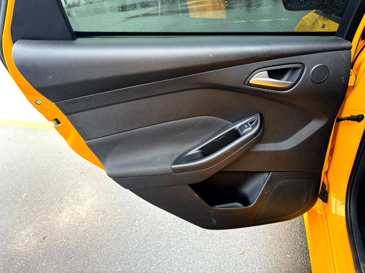 Used 2015 Ford Focus ST w/ Equipment Group 402A FWD image 33