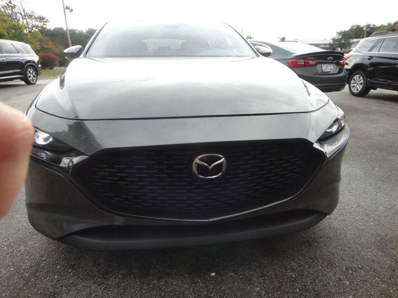 Used 2020 MAZDA MAZDA3 Hatchback w/ Preferred Package image 2