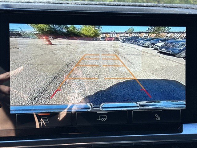 New 2026 GMC Sierra 1500 SLE w/ Preferred Package image 17