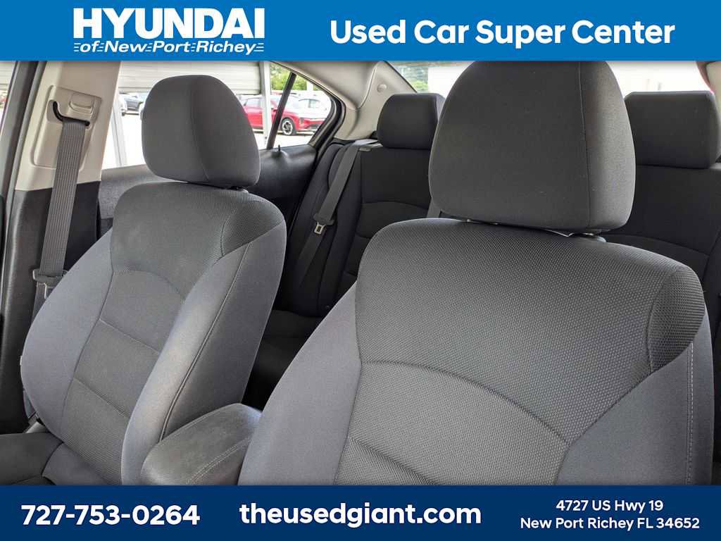 Used 2016 Chevrolet Cruze LT FWD image 7