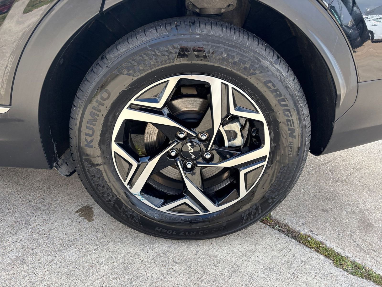 Used 2025 Kia Sportage LX image 29