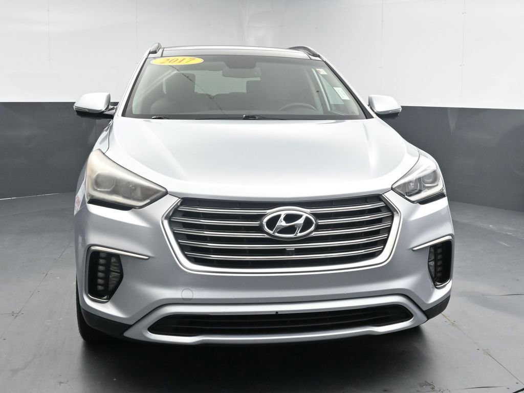 Used 2017 Hyundai Santa Fe SE image 3