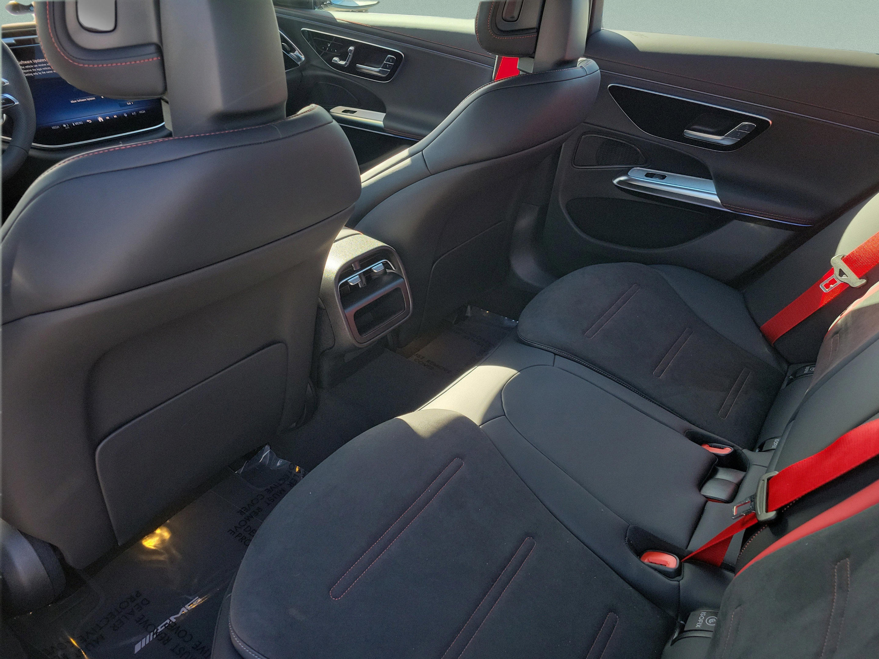New 2026 Mercedes-Benz E 53 AMG e 4MATIC Sedan image 10