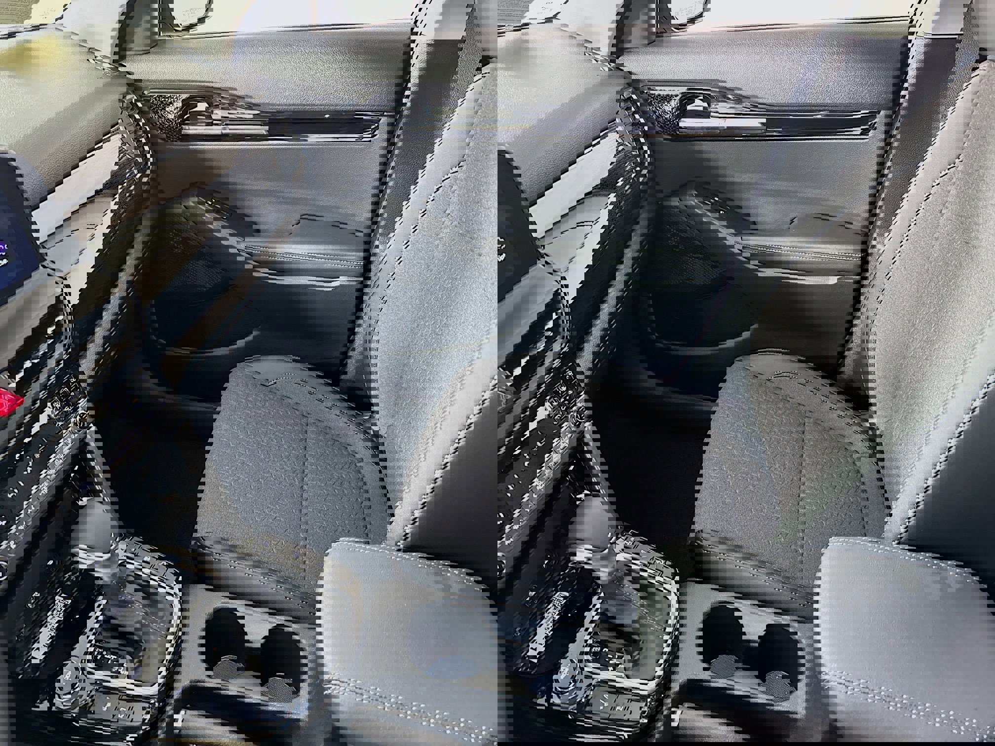 Used 2025 Kia Seltos S image 24