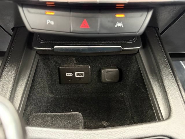 Used 2025 Cadillac XT4 Premium Luxury FWD image 37
