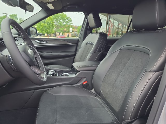 New 2026 Jeep Grand Cherokee L 4WD image 10