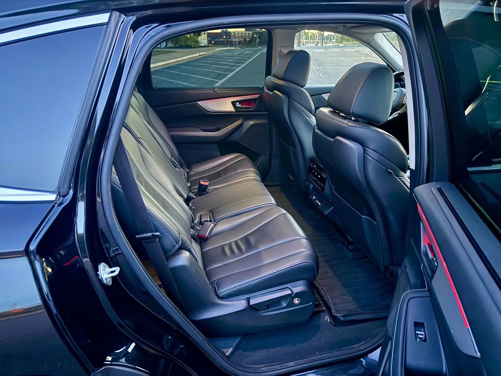 Used 2023 Acura MDX SH-AWD w/ Technology Package image 16