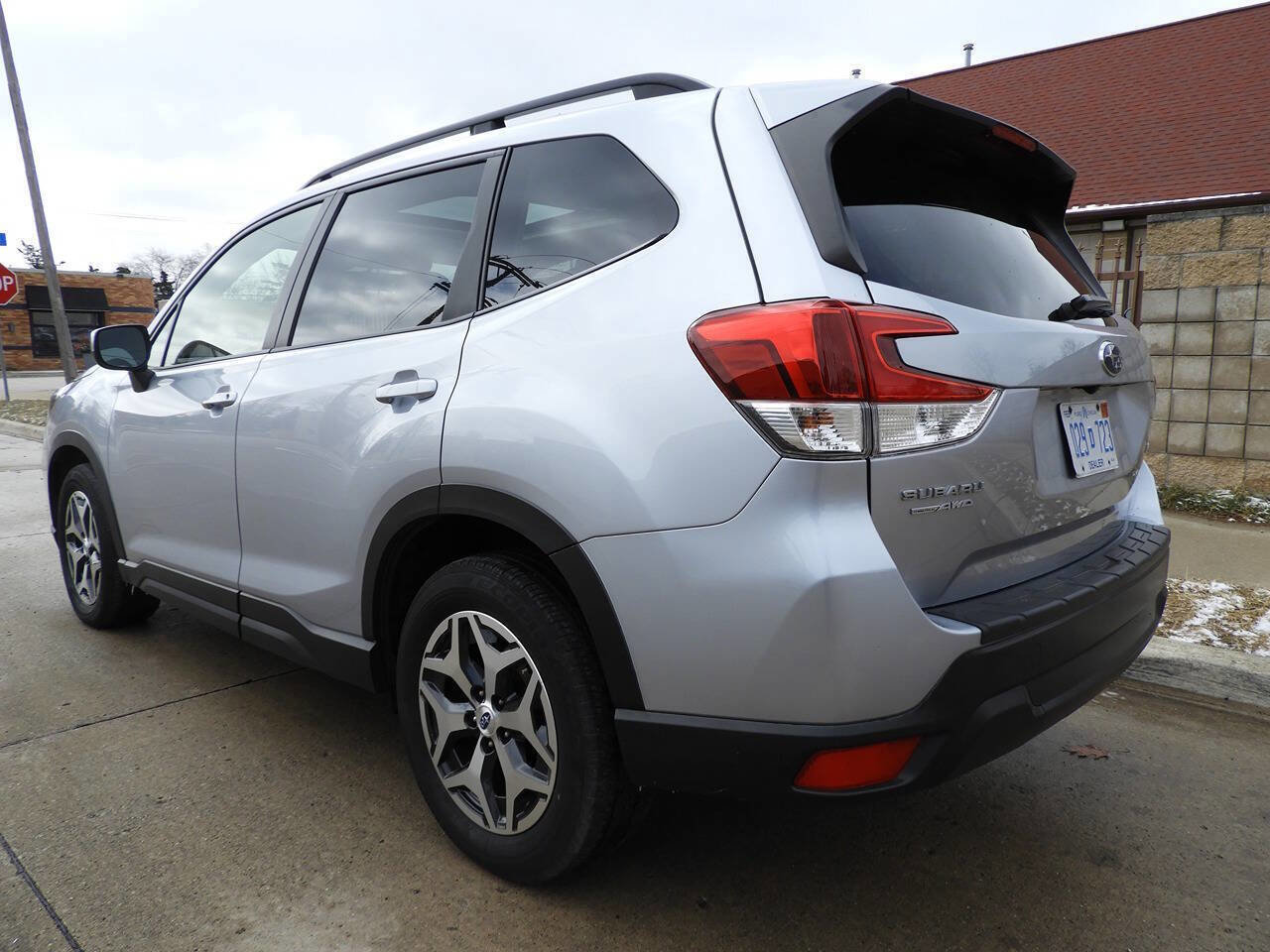 Used 2021 Subaru Forester Premium image 8