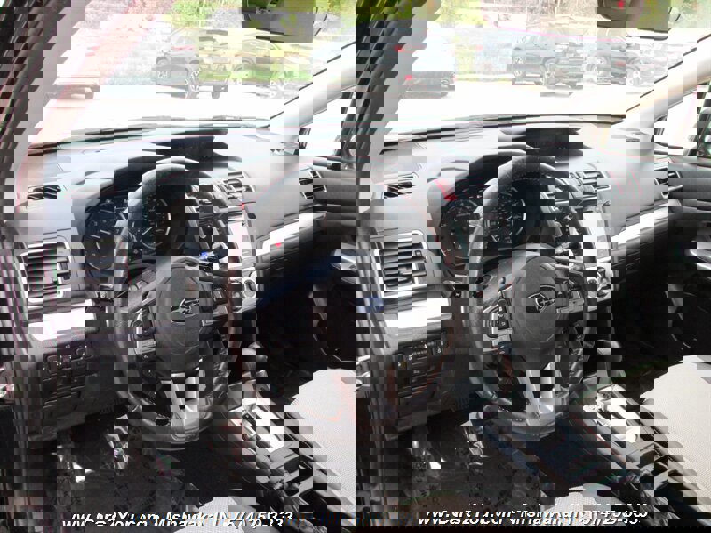 Used 2017 Subaru Crosstrek 2.0i Premium image 10