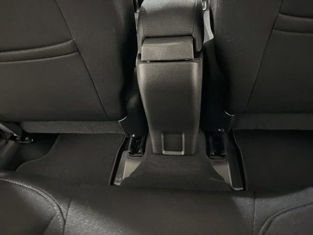 Used 2017 Jeep Renegade Latitude AWD/4WD image 24