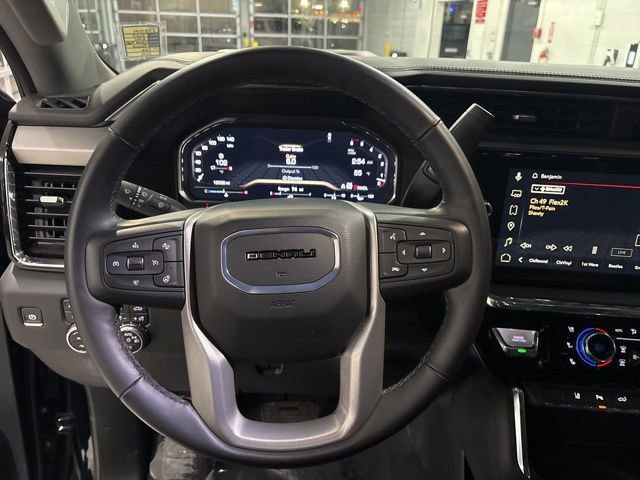 Used 2024 GMC Sierra 2500 Denali image 14
