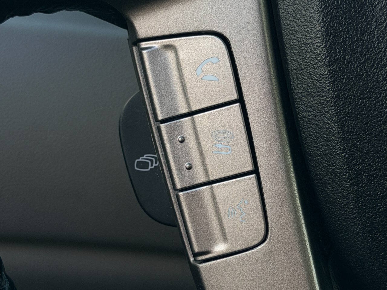 Used 2016 Honda Odyssey EX-L image 39
