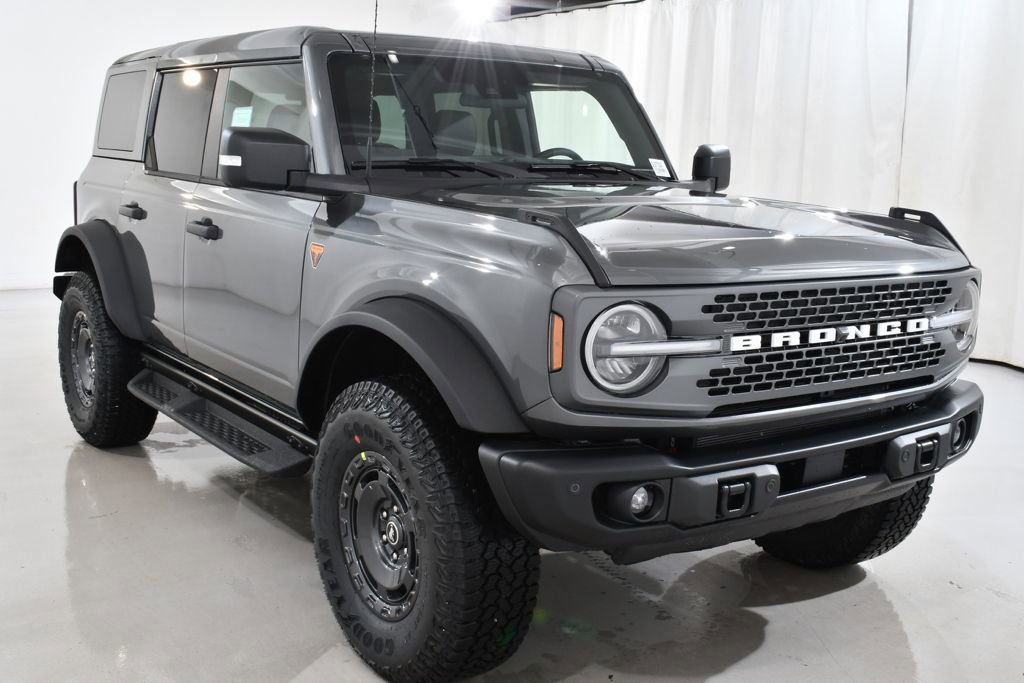 New 2025 Ford Bronco Badlands image 4