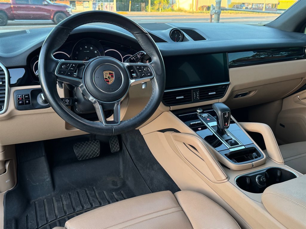 Used 2019 Porsche Cayenne image 12