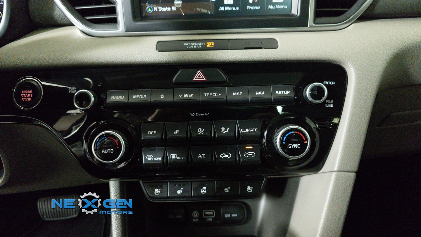 Used 2018 Kia Sportage EX w/ Option Group 040 image 18