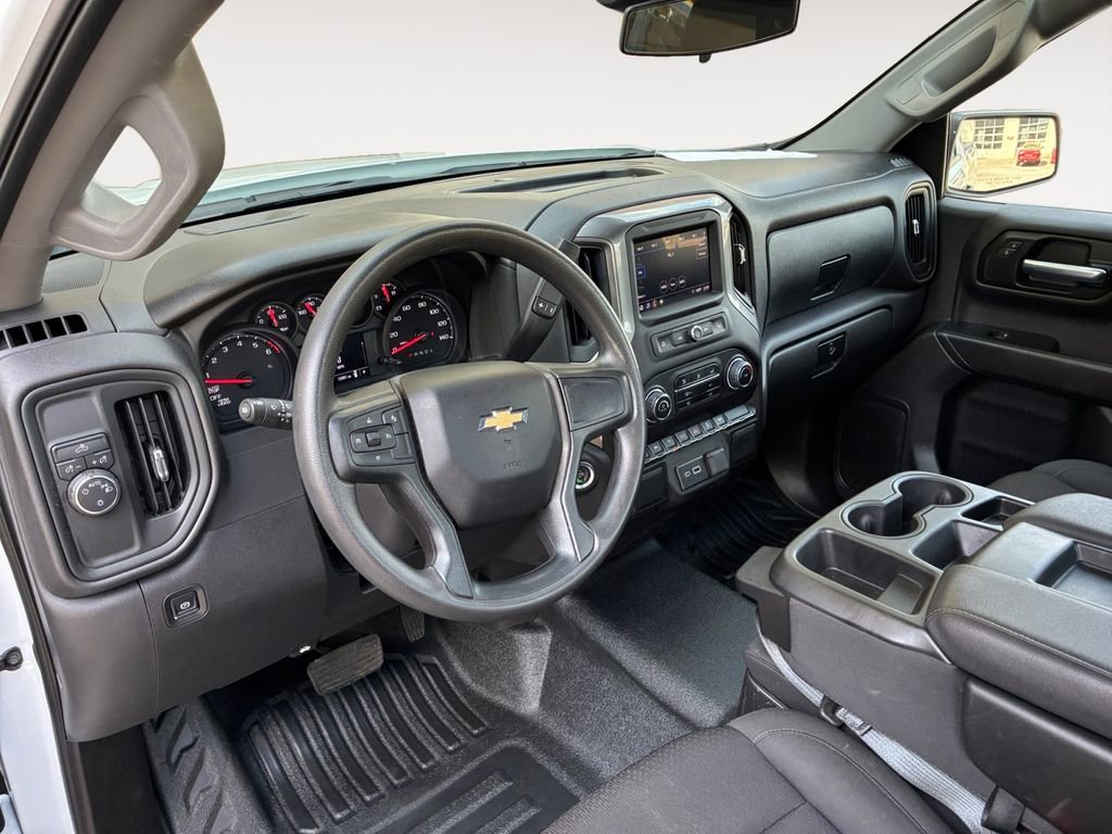 Used 2025 Chevrolet Silverado 1500 W/T RWD image 10