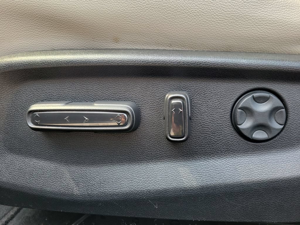 Used 2021 Honda Accord Touring image 18