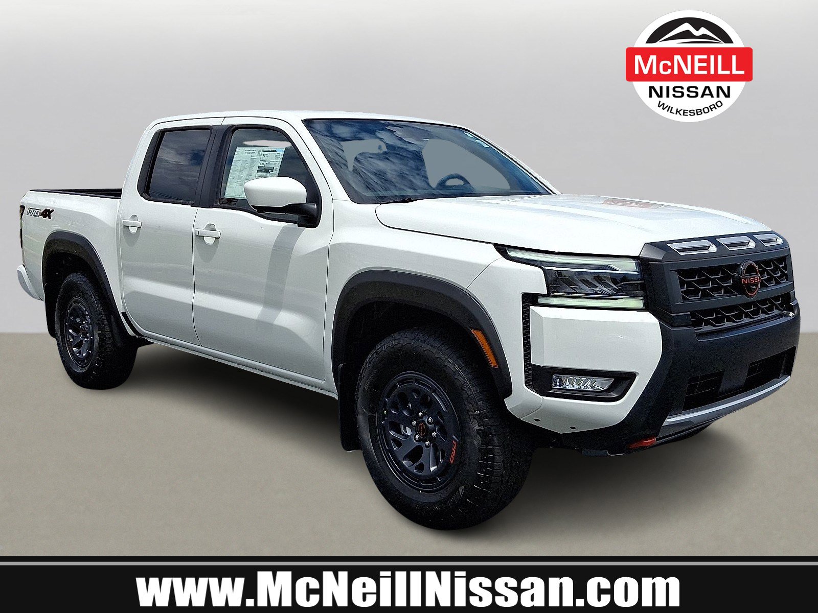 New 2025 Nissan Frontier PRO-4X w/ Pro Premium Package