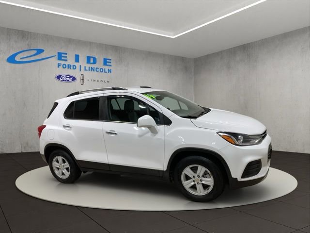 Used 2019 Chevrolet Trax LT w/ LT Convenience Package image 7